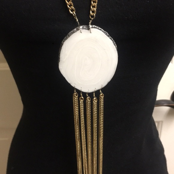 Long necklace with stone - Picture 2 of 6